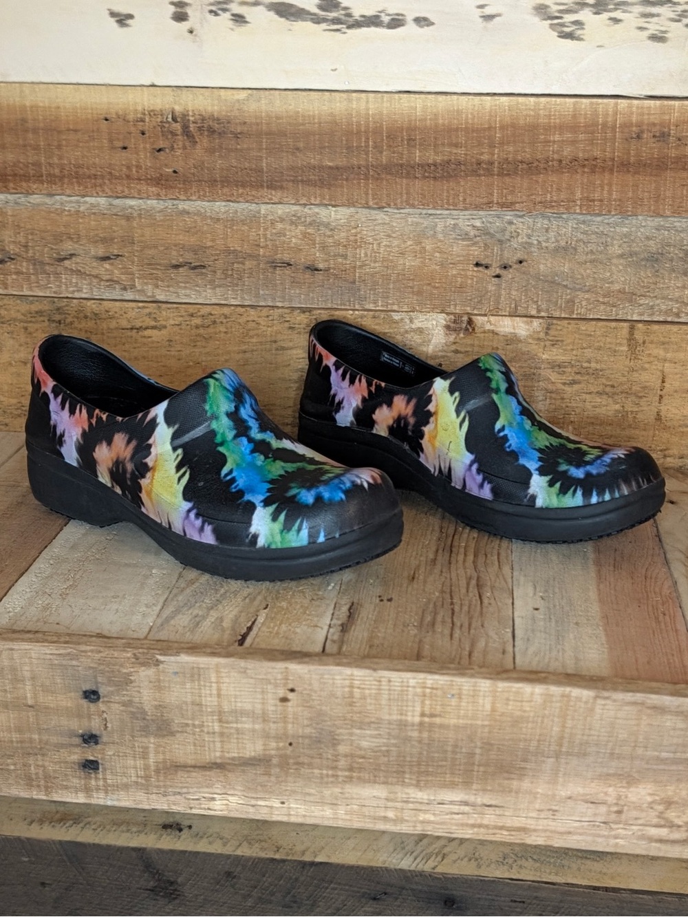 Crocs Women's Black Multi Tie-Dye Clog Shoes
